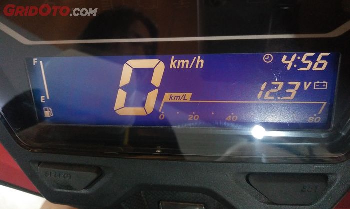 Indikator tegangan aki di panel instrumen All New Vario 2018