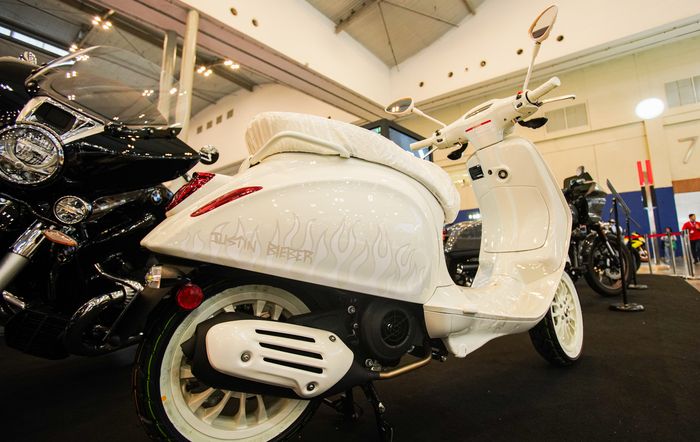 Vespa Sprint x Justin Bieber