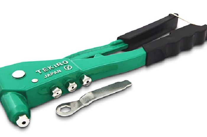 Tekiro hand riveter
