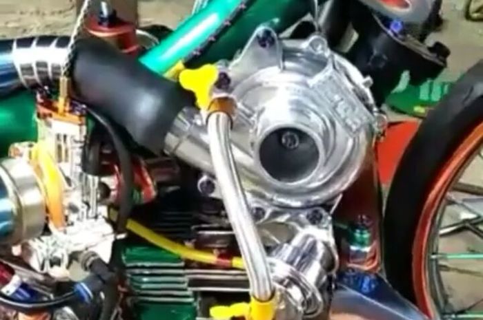 Mesin  motor pakai turbo