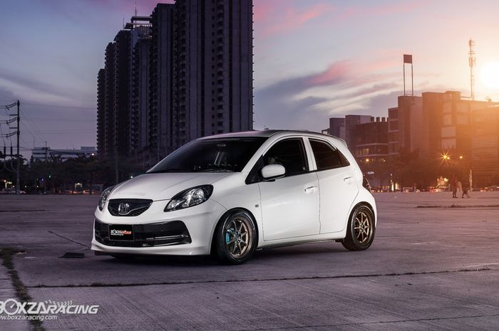 View Modif Mobil Brio Putih PNG