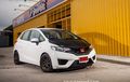 Modifikasi Simpel Honda Jazz GK5 Modal Serat Karbon dan Pelek Baru
