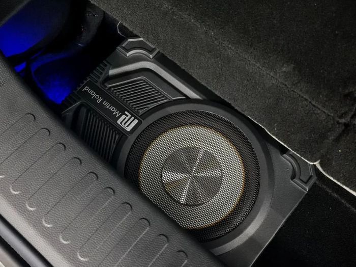 Subwoofer aktif bisa praktis diletakkan di bagasi Wuling Air EV