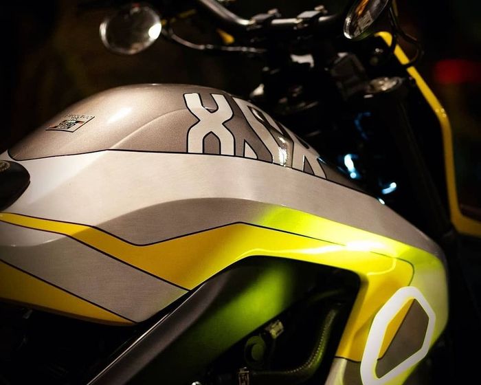 Bodi-bodinya dibuat model monokok atau unibody