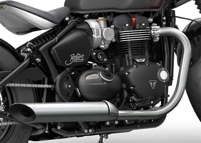 Tampak samping Triumph Bonneville Bobber 2021.