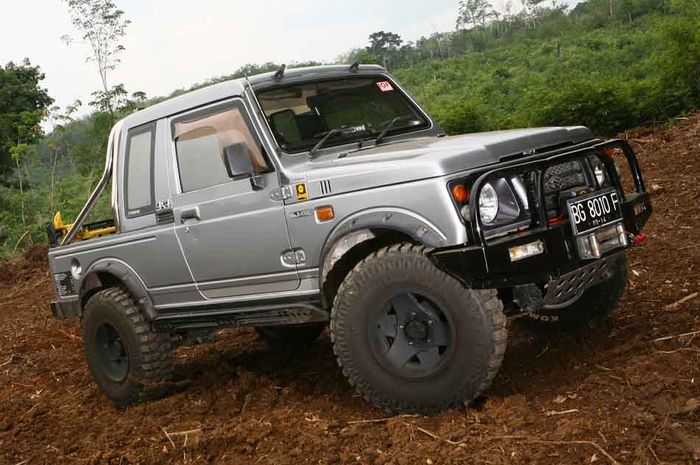 Jimny Caribian pertama kali diperkenalkan tahun 2004 