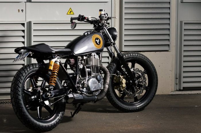Yamaha SR500 custom street tracker dari Kamaji