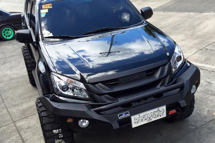 Modifikasi Isuzu MU-X dengan gaya off-road