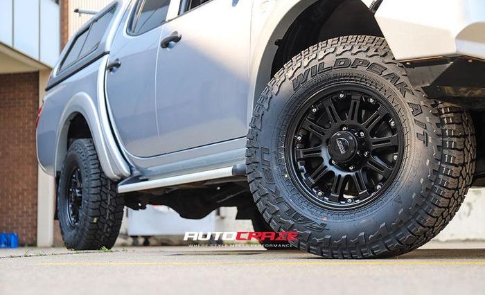 Modifikasi Mitsubishi Triton lama pakai pelek SSW Granite ukuran 17 inci