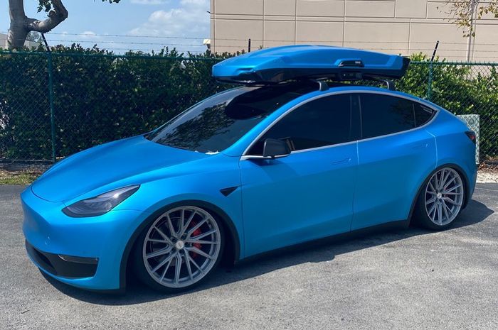 Modifikasi Tesla Model Y tampil segar dan kece