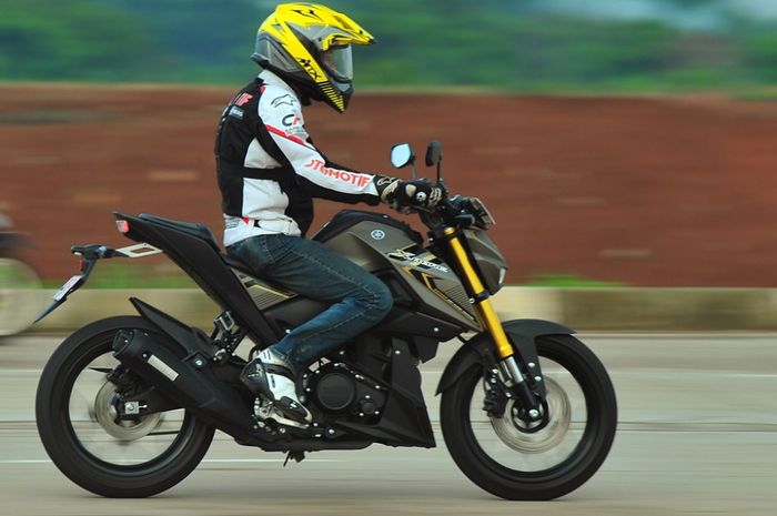 Yamaha Xabre 2016