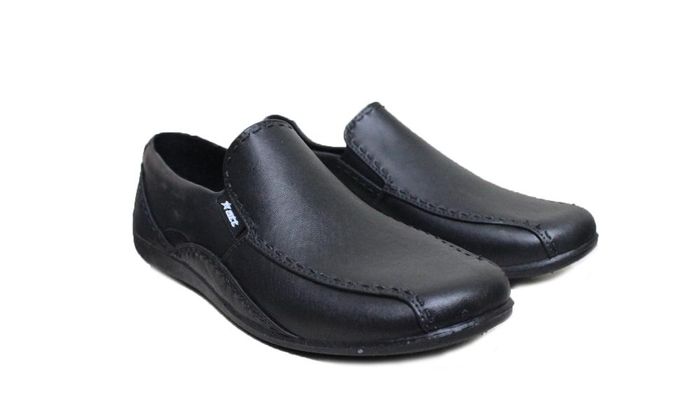 Sepatu anti air atwood