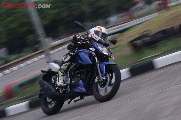 Ilustrasi TVS Apache RTR 160 4V