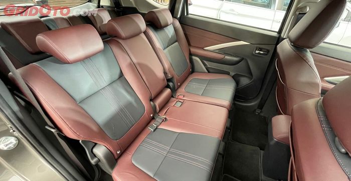 Interior Xpander Cross dengan perlindungan 6 airbags