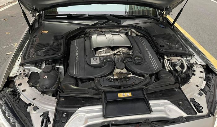 Mesin modifikasi Mercedes-AMG C63 S Edition 1 diupgrade sampai 630 dk