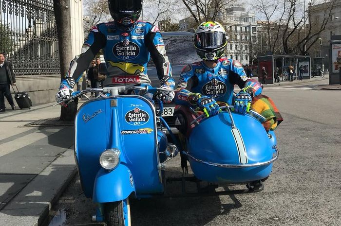 Dua pembalap Moto2, Alex Marquez dan Joan Mir, berangkat ke acara launching tim naik Vespa sespan