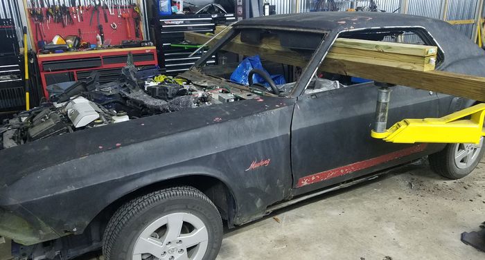 Masih memakai mesin standar