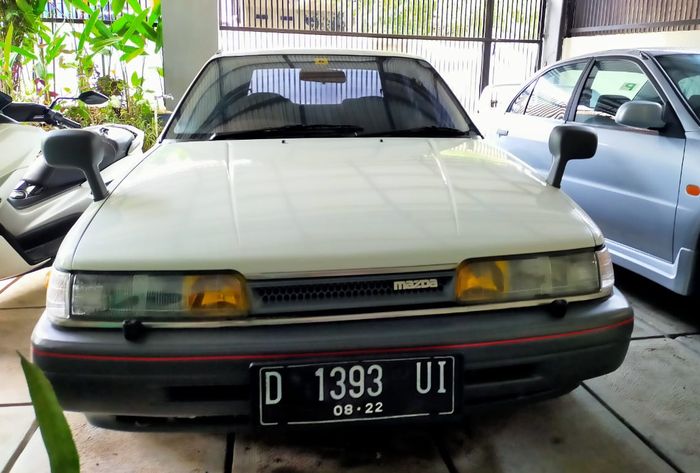 Mazda Capella pasang spion tanduk