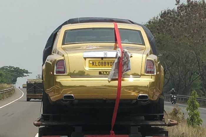 Rolls-Royce Phantom jadi Taksi di India
