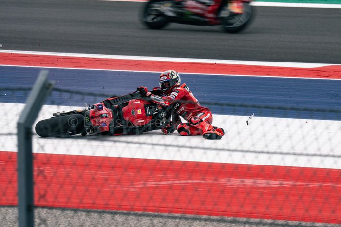 Penyebab Marc Marquez jatuh saat memimpin balapan MotoGP Amerika 2025
