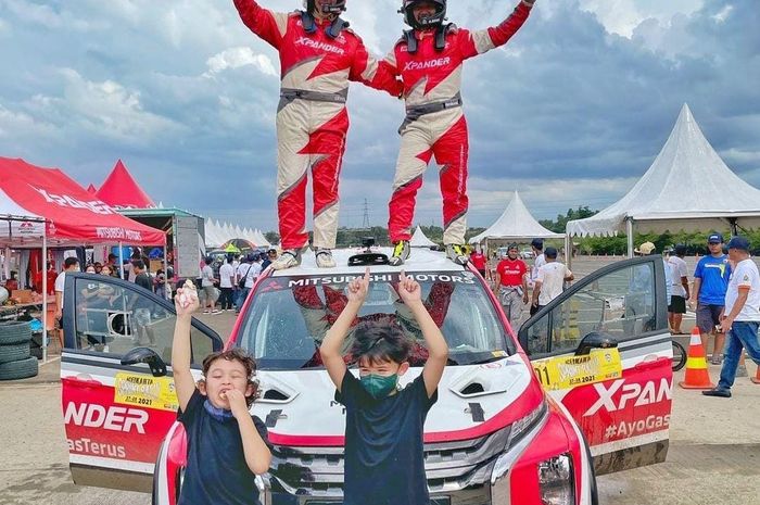 Rifat Sungkar - M Redwan dengan Xpander AP4, juarai sprint rally nasional 2021