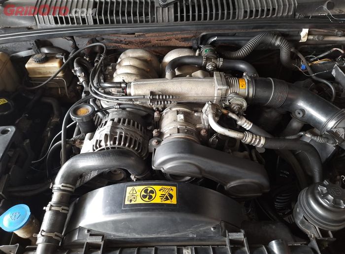 Mesin 4.600 cc V8 Range Rover HSE generasi kedua