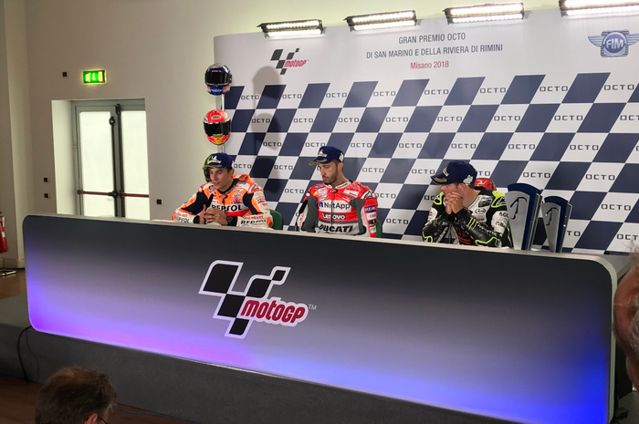 Ketiga pembalap peraih podium MotoGP San Marino di press conference setelah balapan