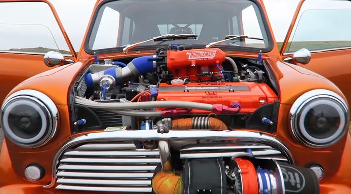 Mesin juga dilengkapi dengan turbocharger dan upgrade lainnya