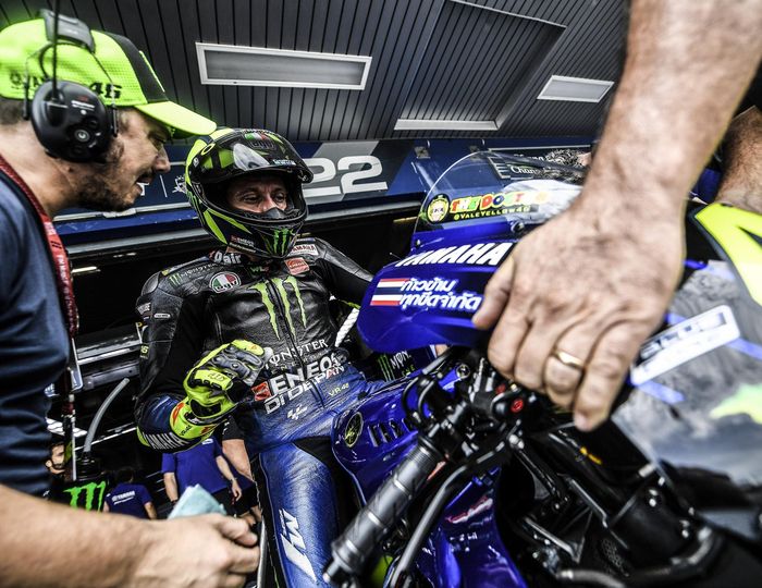 Valentino Rossi mengungkapkan bahwa dirinya ingin mencari solusi baru demi meraih hasil yang terbaik saat balapan di MotoGP Jepang 2019