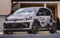VW Golf GTI  Ekspos Decal Racing dan Unik, Nuansa Kabinnya Malah Retro
