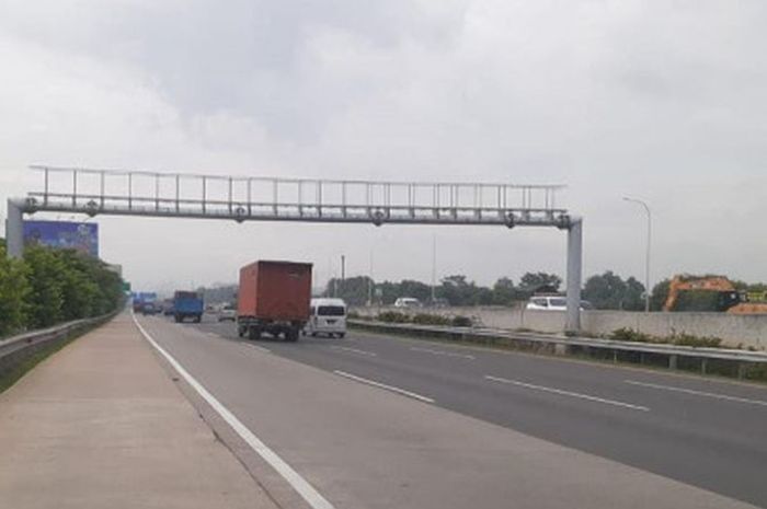 Gerbang tol akan diganti jadi gantry sistem MLFF