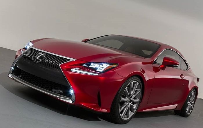 Lexus RC yangberedar saat ini