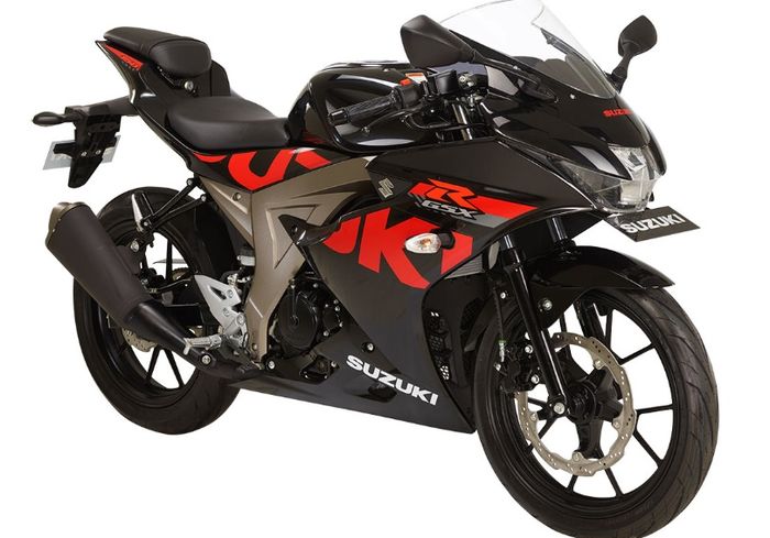 Suzuki GSX-R150 warna Titan Black