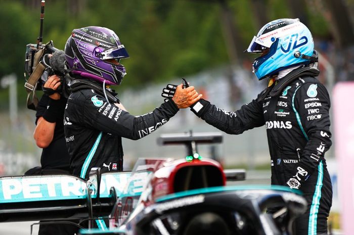 Akankah duet Lewis Hamilton dan Valtteri Bottas akan bertahan di tim Mercedes pada musim balap F1 tahun 2022?