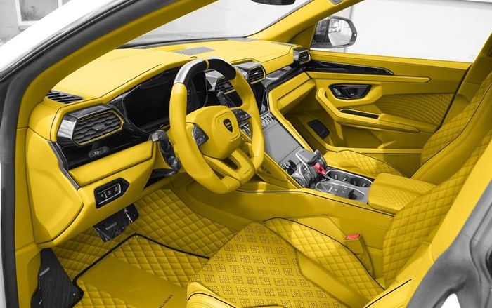 Tampilan interior Lamborghini Urus bernama Venatus EVO
