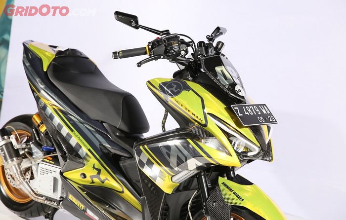Yamaha Aerox Best Decal di Customaxi Yamaha seri Bandung 2019