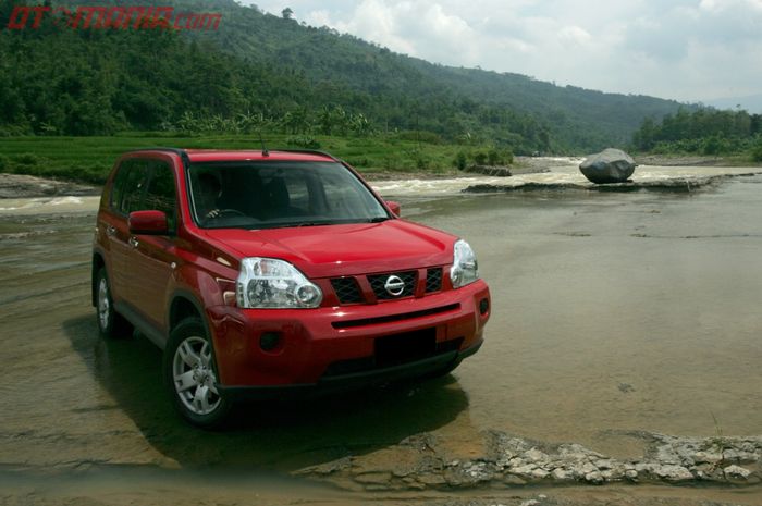 Headlamp Nissan X-Trail T31 2008