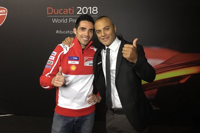 Michele Pirro (kiri) jadi incaran banyak tim untuk jadi test rider gara-gara Valentino Rossi bilang ke Yamaha kalau cari pembalap tes rekrut saja Michele Pirro