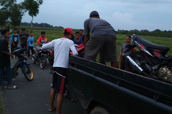 Ilustrasi Motor Balap Liar