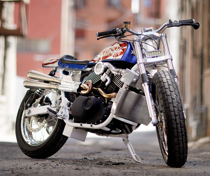 Radiator Ducati Monster ikut dipasang