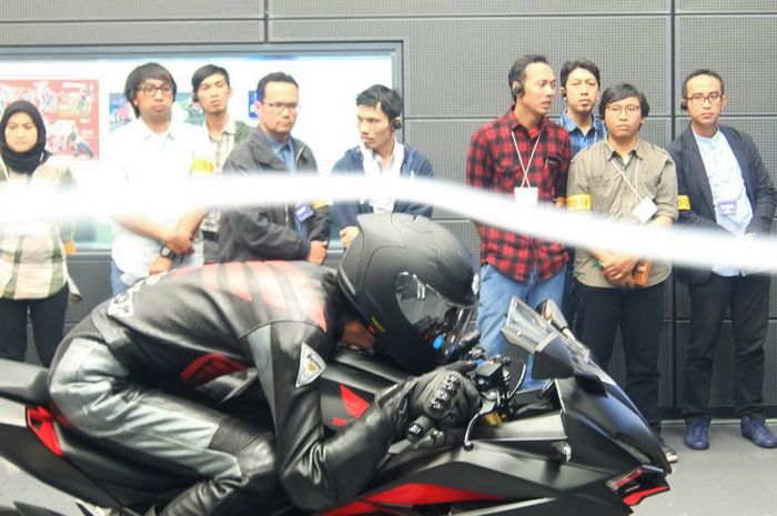 Wind tunnel atau terowongan angin fasilitas keren milik Honda Motorcycle R&amp;D Center yang menguji aerodinamika motor