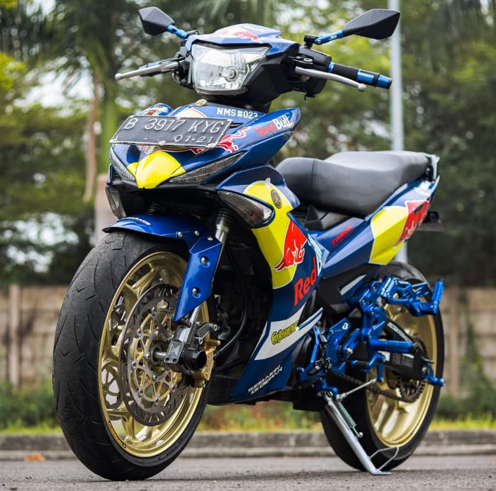 Terinspirasi tren di Malaysia, Yamaha MX King 150 pede pakai kaki gambot.