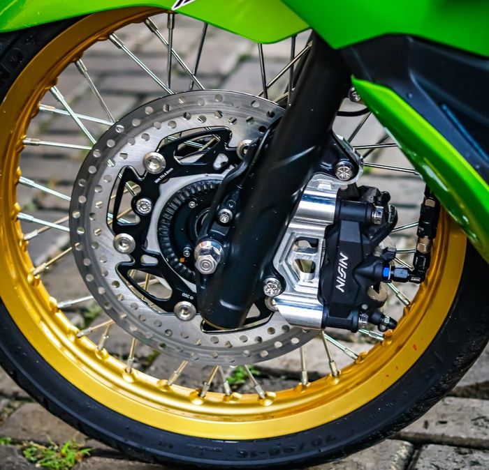 Honda PCX150 pasang pelek ring 16 jari-jari