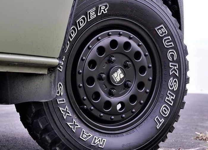 Modifikasi Daihatsu Gran Max memakai pelek MLJ Xtreme-J Rugged 14x5 inci 