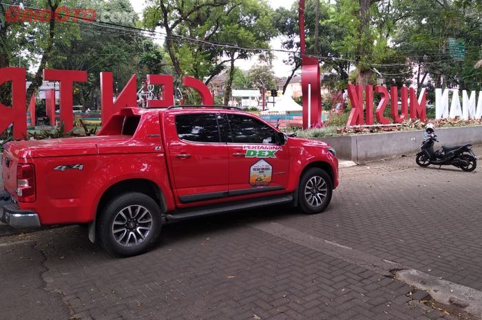 Chevrolet Colorado mejeng di Taman Musik Centrum Bandung