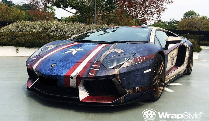 Lamborghini pakai baju Captain America