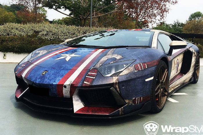 Lamborghini pakai baju Captain America