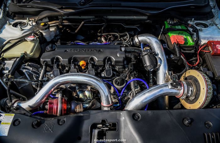 Mesin modifikasi Honda Civic Turbo ini sudah upgrade turbo bawaan