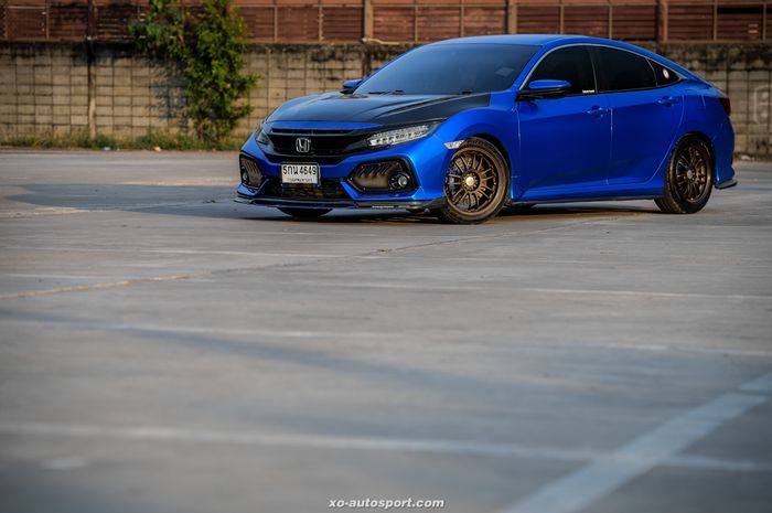 Modifikasi Honda Civic Turbo anyar dengan tampilan sporti