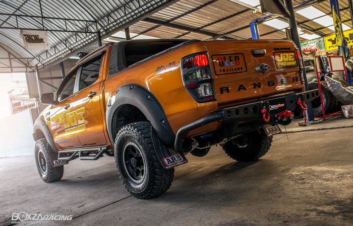 Tampilan belakang modifikasi Ford Ranger bergaya ALTO